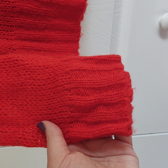 Ultra Flirt Red Love Sweater - XL - GrUC - Picture 4 of 10
